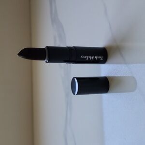 Trish McEvoy - Daring Plum - NEVER USED - FULL SIZE Lipstick.